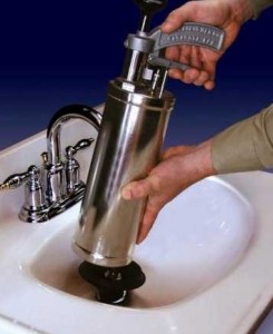 Прочищення каналізаційних труб 